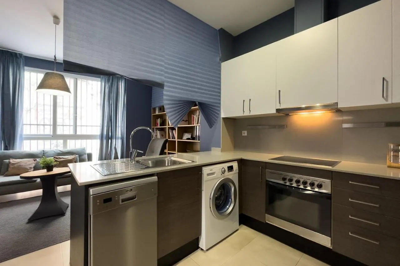 Ainb Barcelona Sants Apartments
