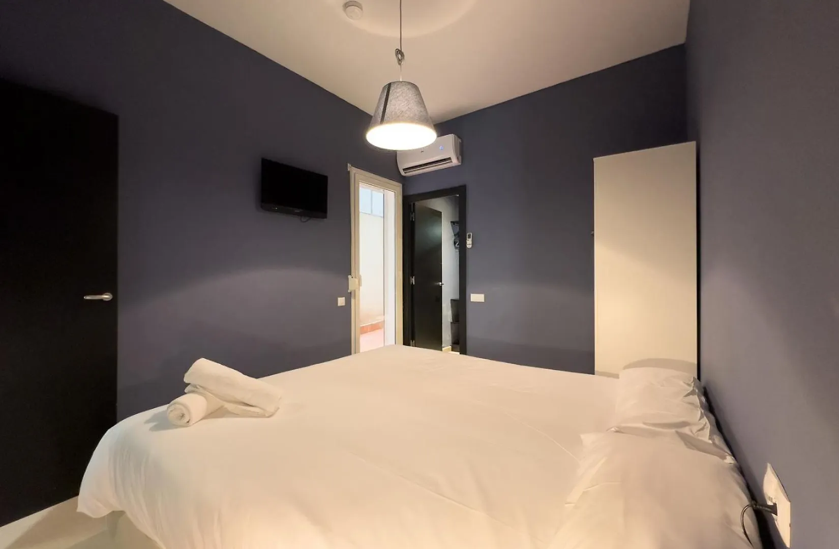 Ainb Barcelona Sants Apartments 0*,  إسبانيا