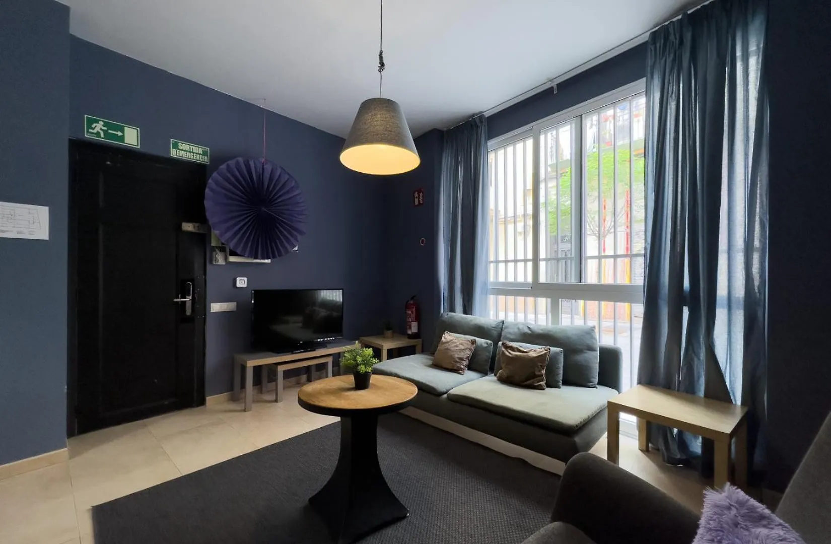 Ainb Barcelona Sants Apartments إسبانيا