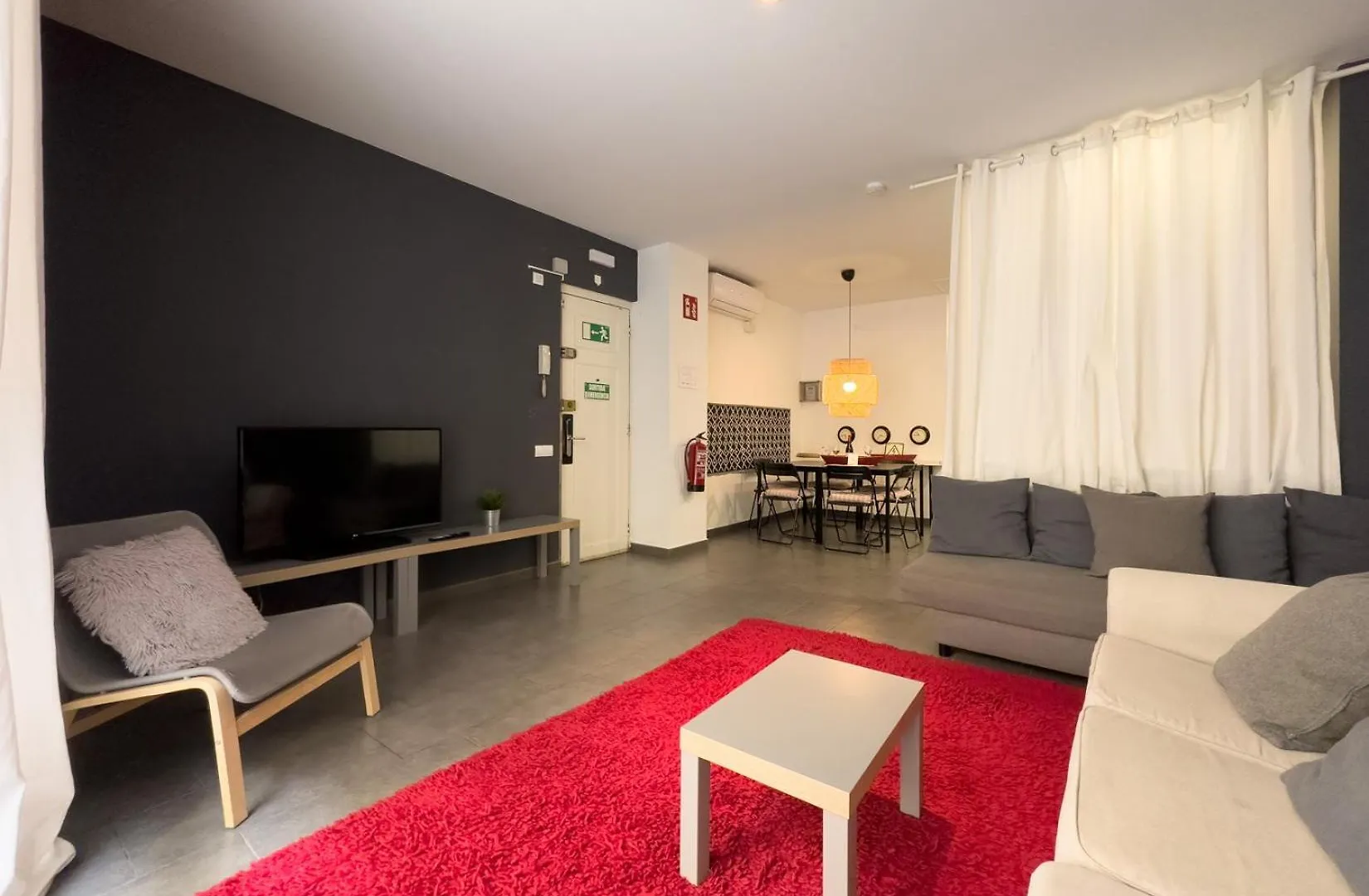 Ainb Barcelona Sants Apartments Spain