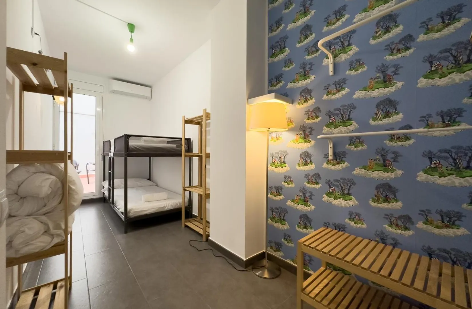 Ainb Barcelona Sants Apartments 0*,