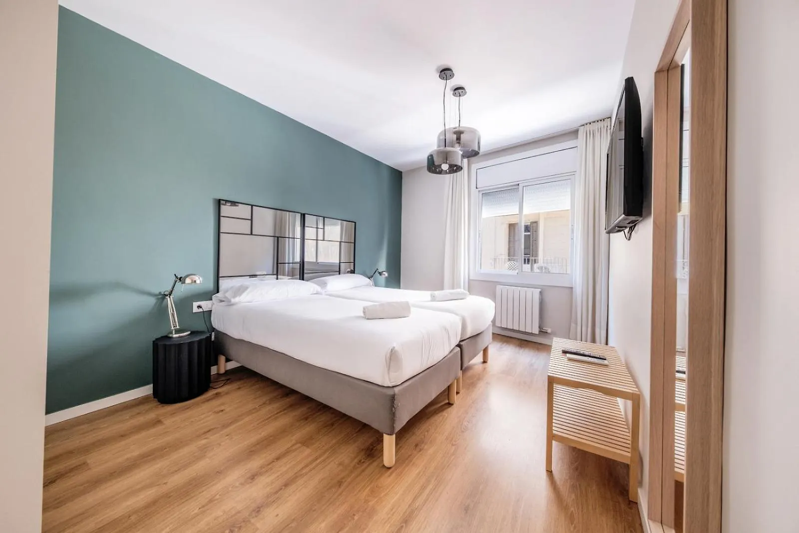 Ainb Barcelona Sants Apartments 0*,  إسبانيا
