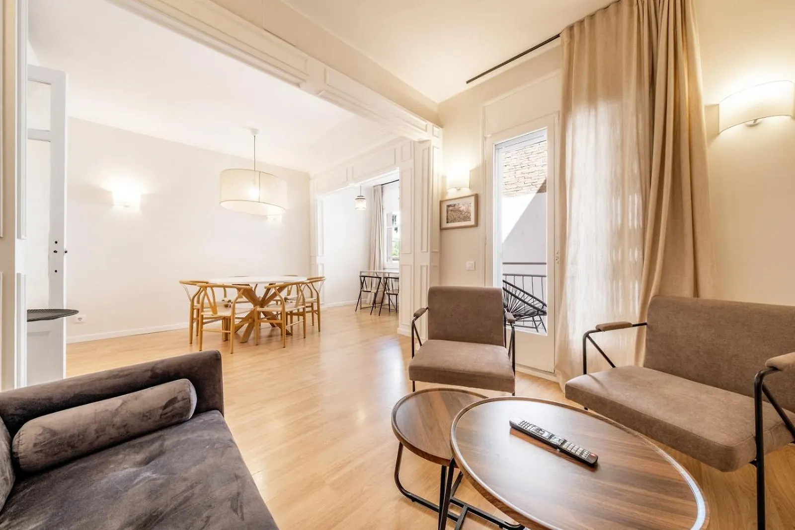 Ainb Barcelona Sants Apartments