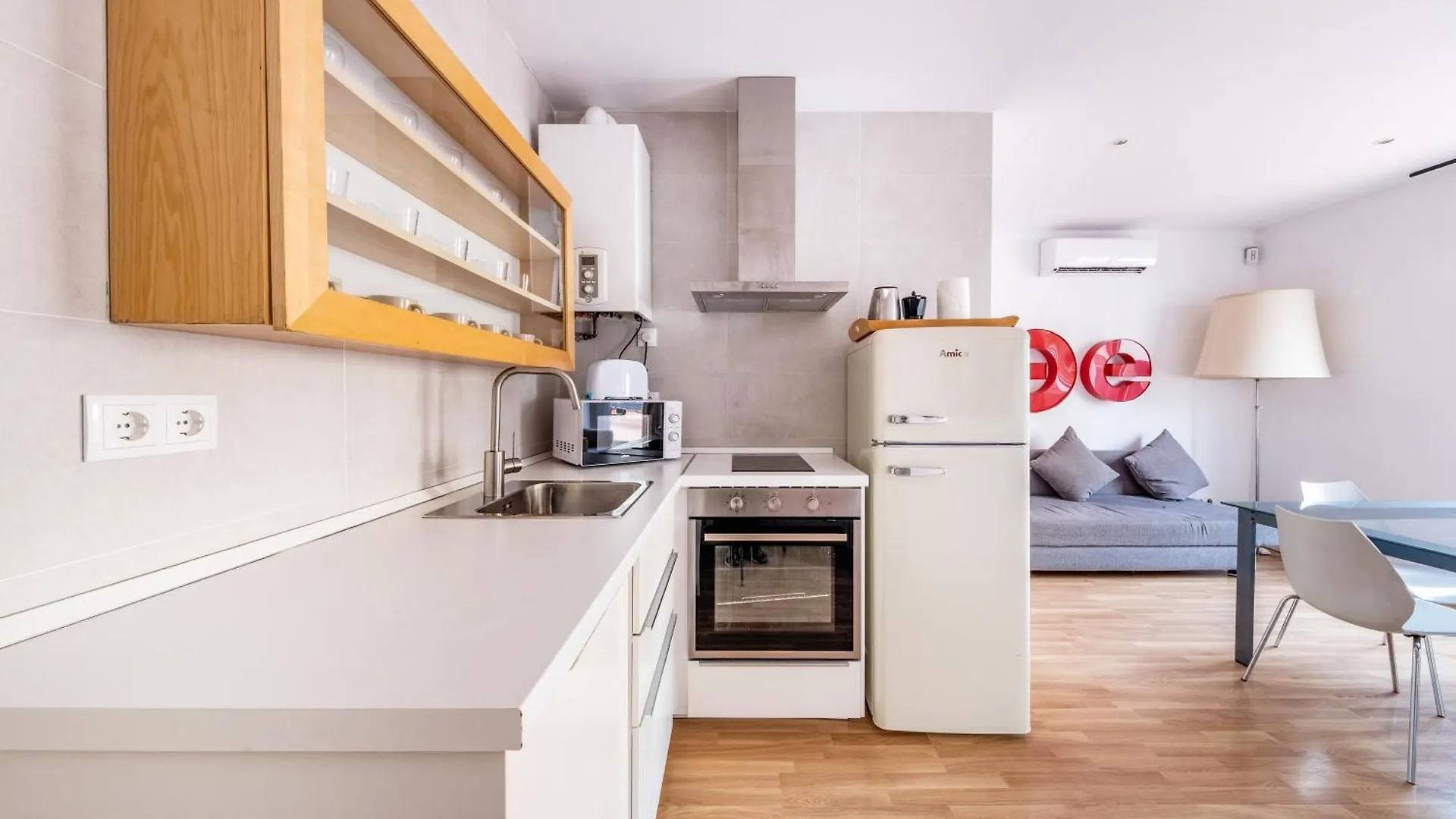 Ainb Barcelona Sants Apartments 0*,  إسبانيا