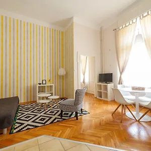 https://budapestay-apartments.inbudapesthotels.com