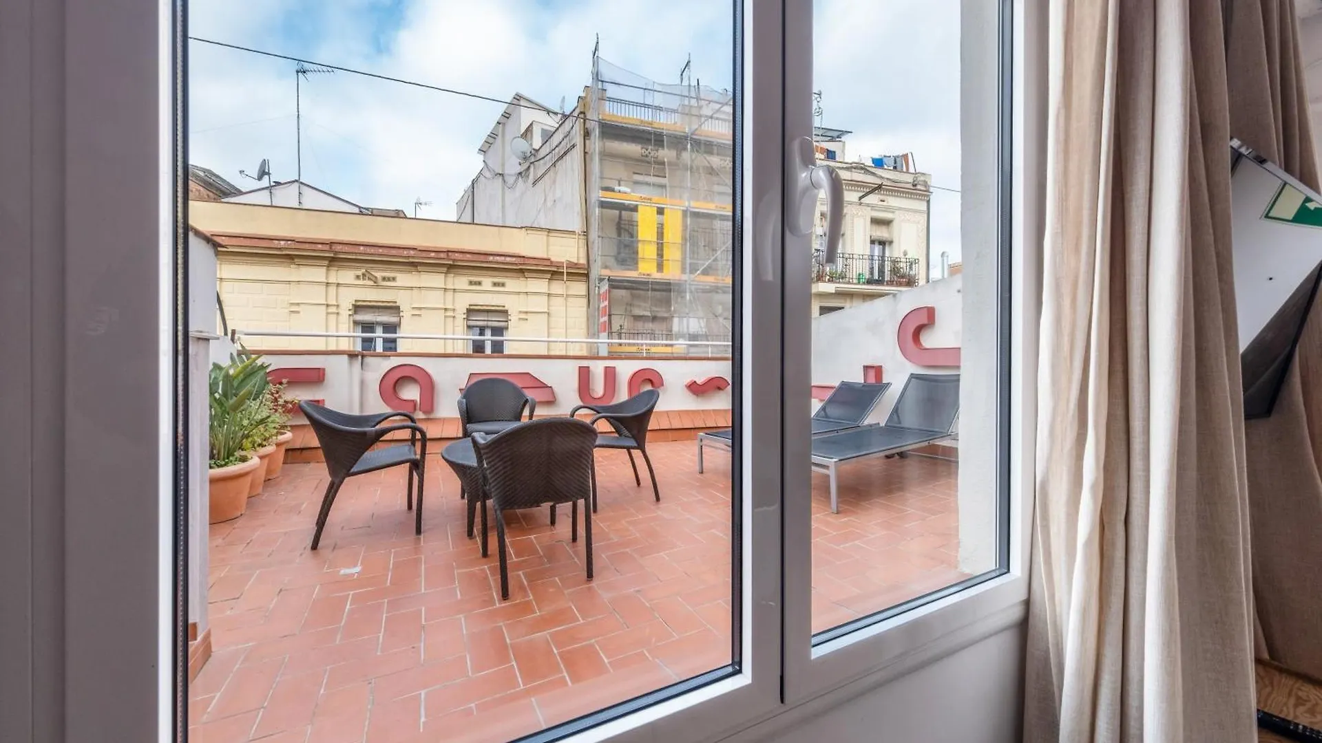 Ainb Barcelona Sants Apartments